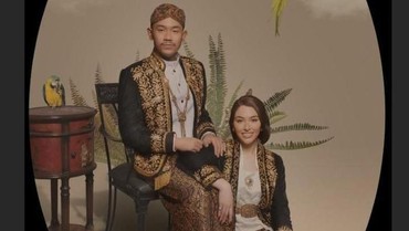img-title Penantian Panjang Berbuah Manis, Cicit Soeharto Nikahi Teman SD
