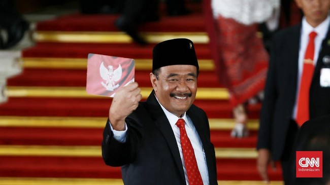 Politikus PDIP menyinggung kasus dugaan penyelewenangan anggaran MTQ, terkait keputusan Wali Kota Medan Akhyar Nasution membelot dari PDIP ke Demokrat.