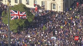 VIDEO: Warga Inggris Penentang Brexit Desak Referendum Ulang