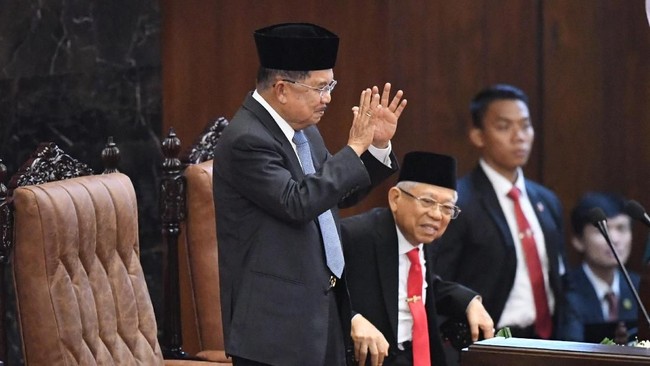 Jusuf Kalla mengatakan bahwa menjadi wakil presiden tidak mudah, terlebih wakil presiden juga tak bisa mengeluarkan keputusan seperti presiden atau menteri.