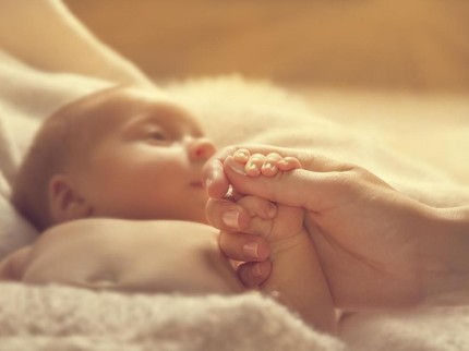 Tips Aman Menyusui Bayi Kuning agar Bilirubin Cepat Stabil