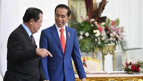 PM Kamboja Minta Maaf ke Jokowi Insiden Bendera Terbalik di SEA Games