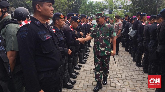 Marsekal TNI Hadi Tjahjanto dan Kapolri Jenderal Tito Karnavian memastikan keamanan jelang pelantikan presiden dan wakil presiden pada Minggu (20/10).