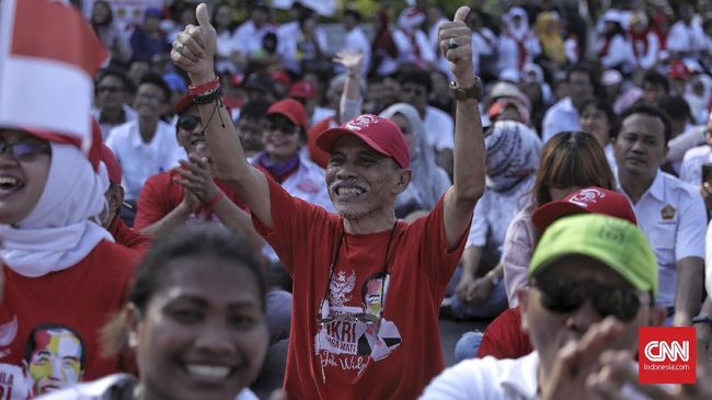 Relawan Musra Jokowi Akan Bertemu PDIP: Lucu Kalau Tidak Panitia Musra relawan Jokowi berharap bisa segera bertemu elite PDIP pada Desember.