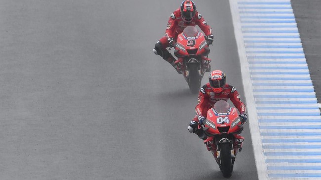 Ducati mengaku tidak panik meski Yamaha telah bergerak cepat mengamankan Maverick Vinales dan Fabio Quartararo untuk MotoGP 2021.