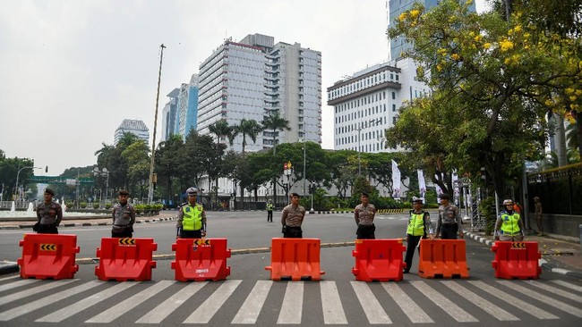 Kedubes AS di Jakarta mengimbau warganya yang berada di Indonesia, terutama ibu kota, agar waspada menjelang pelantikan Joko Widodo-Ma'ruf Amin, Minggu (20/10).
