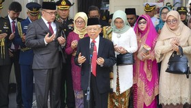Ma'ruf Amin 'Tanggalkan' Sarung di Pelantikan Presiden 2019