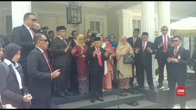 VIDEO: Ma'ruf Amin Rapal Doa Tolak Bala Jelang Pelantikan