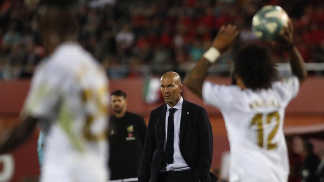 Pelatih Real Madrid Zinedine Zidane mengaku kecewa dengan penampilan Los Blancos saat kalah 0-1 dari Real Mallorca di Liga Spanyol.