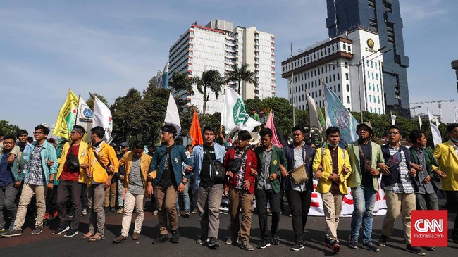 Sumber CNNIndonesia.com menyebut setiap pimpinan diberi tugas mencatat dan mengendalikan bawahannya masing-masing agar tidak terlibat demo.