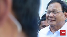 Prabowo Disebut Cuma Senyum Soal Ponakan Maju Pilkada Tangsel