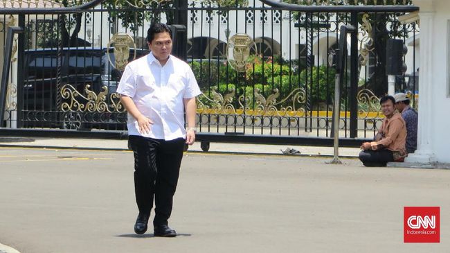 Erick Thohir Minta Swasta Tak 'Gerogoti' BUMN Erick Thohir menyebut ada swasta 'menggerogoti' BUMN dengan menempatkan orangnya di perusahaan pelat merah supaya bisnisnya lancar.