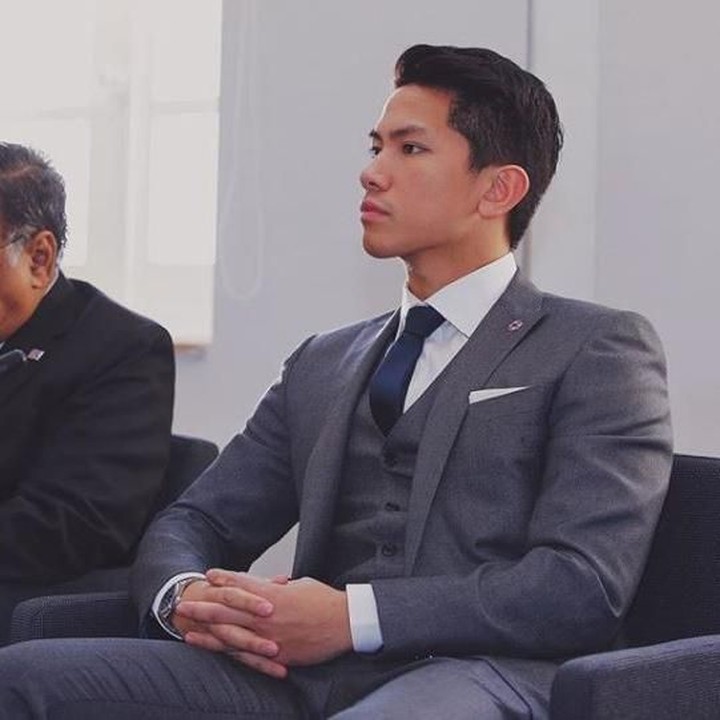 <p>Pangeran Abdul Mateen baru-baru ini menjadi sorotan setelah kehadirannya di Pelantikan Presiden RI.(Foto: Instagram @tmski)</p>