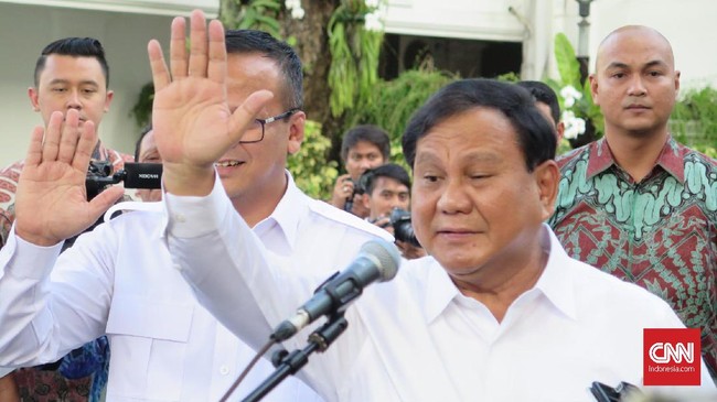 Prabowo Subianto melarang pejabat dan pegawai Kemenhan mudik lebaran tahun ini untuk menekan penyebaran virus corona ke daerah tujuan.