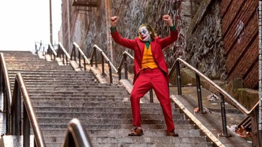 Todd Phillip Unggah Foto Joaquin Phoenix, 'Joker 2' Siap Digarap