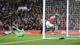FOTO: MU vs Liverpool Imbang di Hadapan Mourinho Laga Manchester United vs Liverpool berakhir imbang 1-1 pada lanjutan Liga Inggris yang disaksikan langsung oleh Jose Mourinho di Old Trafford.