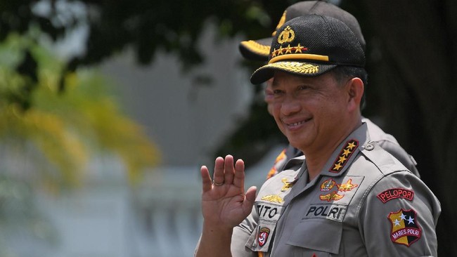 Polri merespons kedatangan Jenderal Tito Karnavian ke Istana Merdeka siang tadi, bahwa Tito kemungkinan bakal dapat jabatan baru usai bertemu Presiden Jokowi.