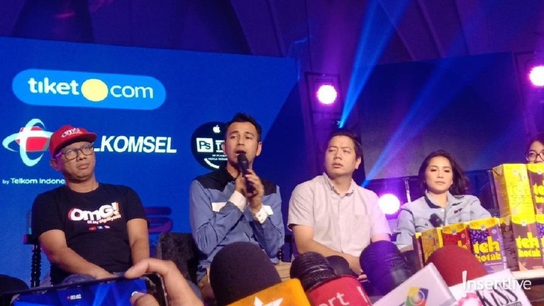 Raffi Ahmad memutuskan untuk pamit dari dunia hiburan karena alasan kesehatan. Berikut ini sejumlah foto penampilan Raffi sesaat memutuskan untuk pamit.