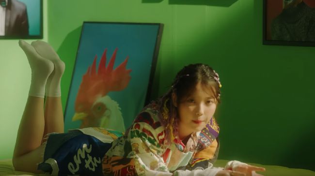 IU menggelar konser di Tennis Indoor Senayan, Jakarta, pada 28 dan 29 Desember 2019.
