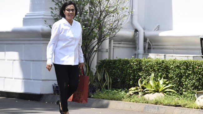 Menkeu Sri Mulyani bakal berlakukan denda 2 persen per bulan bagi masyarakat yang kurang bayar pajak lebih dari 2-3 tahun.