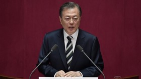 Presiden Moon Jae-in Minta Maaf usai Kembali Lockdown Korsel