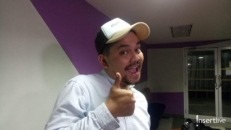 Indra Bekti turut berbahagia dengan pernikahan Rina Nose dan Josscy Vallaza Aarsten.
