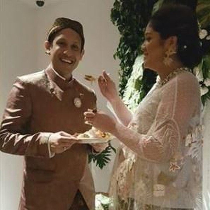 <p>CEO Gojek ini memang jarang memperlihatkan kemesraannya dengan Franka seperti ini, Bun. (Foto: Instagram @mamiehardo)</p>