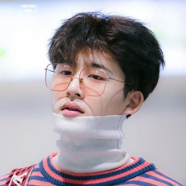 7 Potret Ketampanan B.I eks iKON yang Bikin Fans Makin Rindu