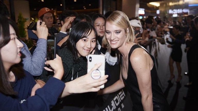Para bintang film Terminator: Dark Fate hadir di Korea Selatan dalam rangka mempromosikan film tersebut di Asia. 