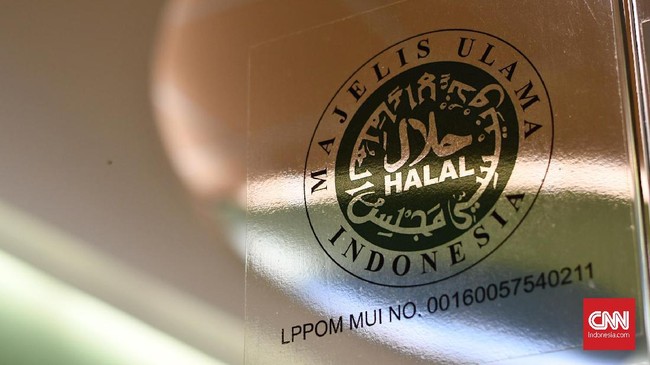 Masyarakat khawatir vaksinasi Covid-19 mampu membatalkan puasa saat Ramadan. Kemenkes masih menuggu fatwa MUI secara tertulis.