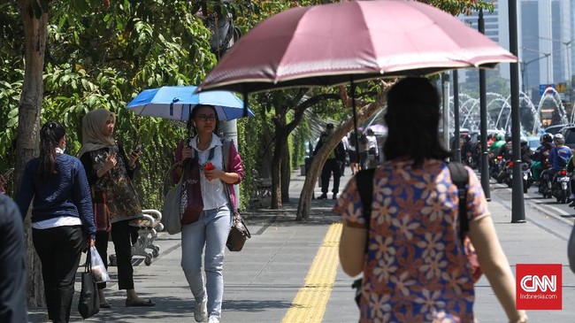 BMKG membeberkan catatan soal hooaks suhu panas di Indonesia yang sempat beredar lewat pesan instan.