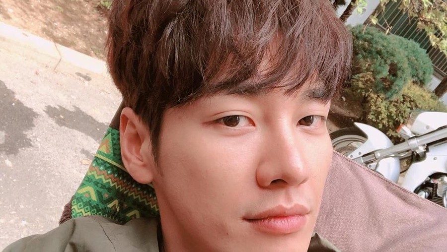 Kim Young Kwang Deretan lima seleb Korea ini mengawali kariernya di dunia model video klip.