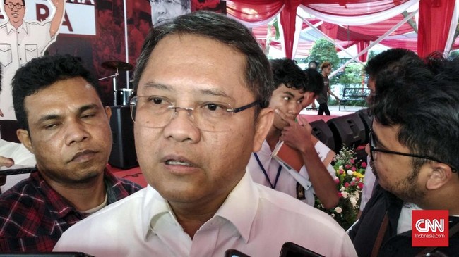 Eks Menkominfo Rudiantara mengingatkan konsolidasi operator menjadi pekerjaan rumah yang akan diemban oleh Menkominfo selanjutnya.