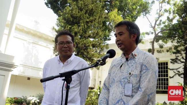 Penjabat Gubernur Jawa Barat Bey Machmudin menaikkan upah minimum provinsi (UMP) Jabar 2024 sebesar 3,57 persen ke Rp2.057.495.