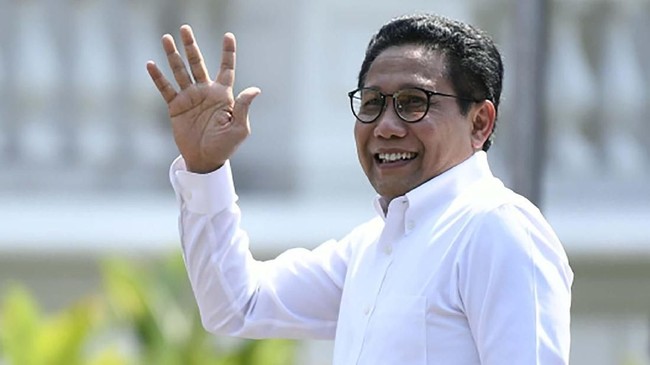 Kakak Ketua Umum PKB Muhaimin Iskandar, Abdul Halim Iskandar mengklaim bebas dari kasus korupsi usai bertemu Presiden Jokowi meski ia pernah diperiksa oleh KPK.