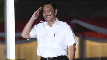 Menko Marves Luhut Binsar Pandjaitan menginstruksikan implementasi pengetatan kegiatan umum dimulai pada 18 Desember 2020 hingga 8 Januari 2021.