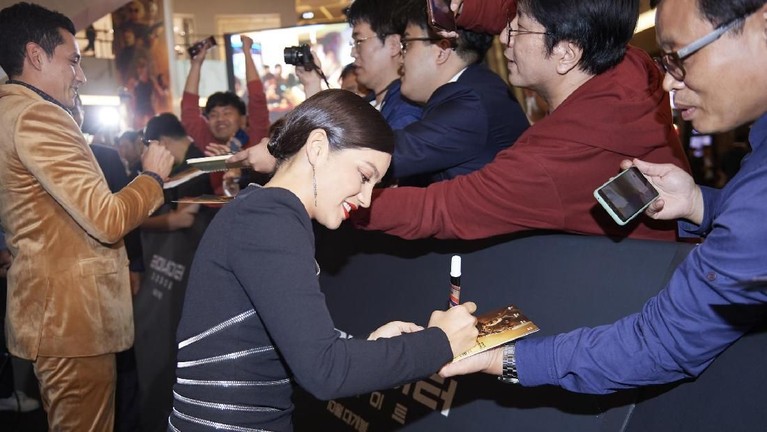 Para bintang film Terminator: Dark Fate hadir di Korea Selatan dalam rangka mempromosikan film tersebut di Asia. 
