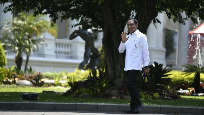 Menpora RI yang baru Zainudin Amali punya kesan tersendiri di mata pengamat olahraga, Mahfudin Nigara. Zainudin termasuk sosok yang bisa main bola.
