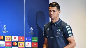 Kritik Ronaldo, Ederson Mengaku Twitter Dibobol