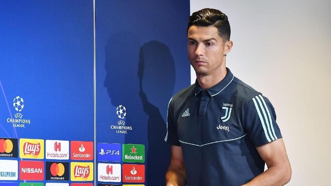 Bintang Juventus asal Portugal Cristiano Ronaldo diklaim akan memenangi trofi Ballon d'Or 2019.