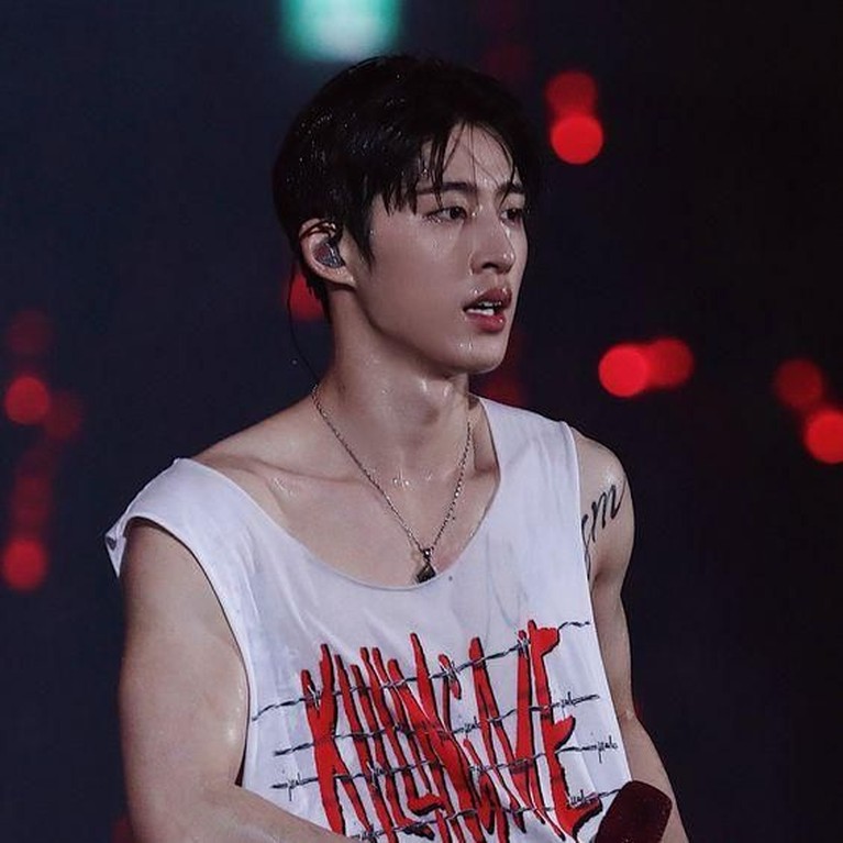 7 Potret Ketampanan B.I eks iKON yang Bikin Fans Makin Rindu Melihat kembali potret tampan Kim Han Bin atau B.I eks iKON yang membuat penggemarnya semakin rindu.