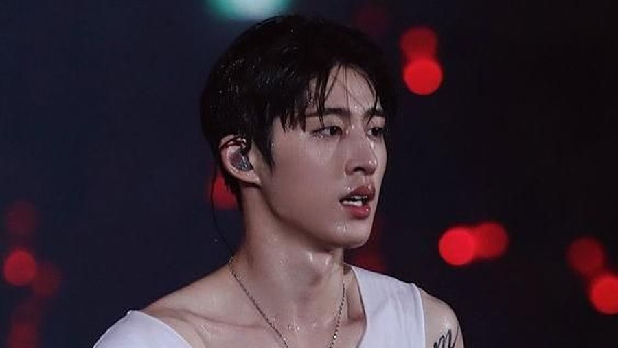 B.I iKON