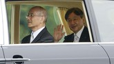 FOTO: Ritual Menuju Penobatan Naruhito Menjadi Kaisar Jepang Kaisar Jepang, Naruhito, dan Permaisuri Masako hari ini menjalani upacara ritual sebagai bagian dari proses penobatan kekaisaran Tahta Seruni.