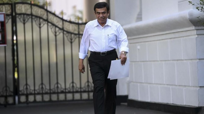 Menteri Agama Fachrul Razi menyebut imam punya peran penting menjaga masjid-masjid di Indonesia dari kelompok-kelompok penyebar ajaran kekerasan berbasis agama.
