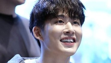 img-title Hasil Tes Nyatakan B.I eks iKon Negatif Narkoba