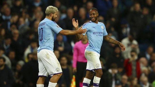 Beberapa pemain mencetak hattrick dan brace pada hari pertama matchday ketiga Liga Champions sehingga memanaskan persaingan top skor.