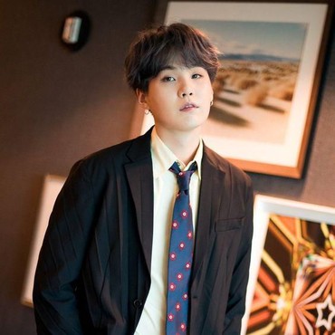 Keceplosan, SUGA Bocorkan Tema Besar Album Baru BTS