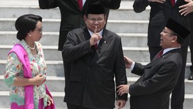 Prabowo dan Sejumlah Menteri Tertawa Bahas Rambut Putih di Istana
