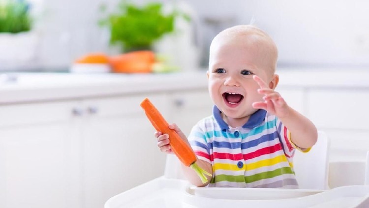 Bayi gemuk terlihat lucu, tapi hati-hati mereka jadi kegemukan ya, Bun. Lebih baik tetap menjaga beratnya ideal seperti berikut.