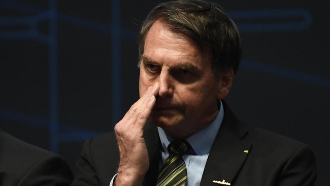 Mantan Presiden Brasil Jair Bolsonaro tak terima hasil pemilu, pengadilan Brasil tolak pemungutan suara ulang.